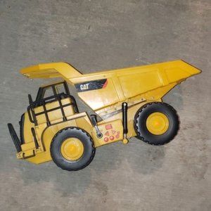 Vintage CAT 1995 large electronic truck works well